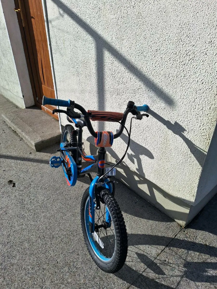 Giant Animator F/W 16 Kids Bike Black Blue - Image 2