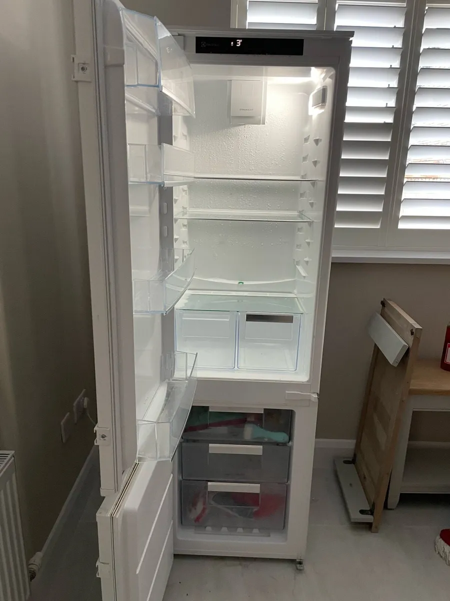 Electrolux Integrated Fridge Freezer - Image 3