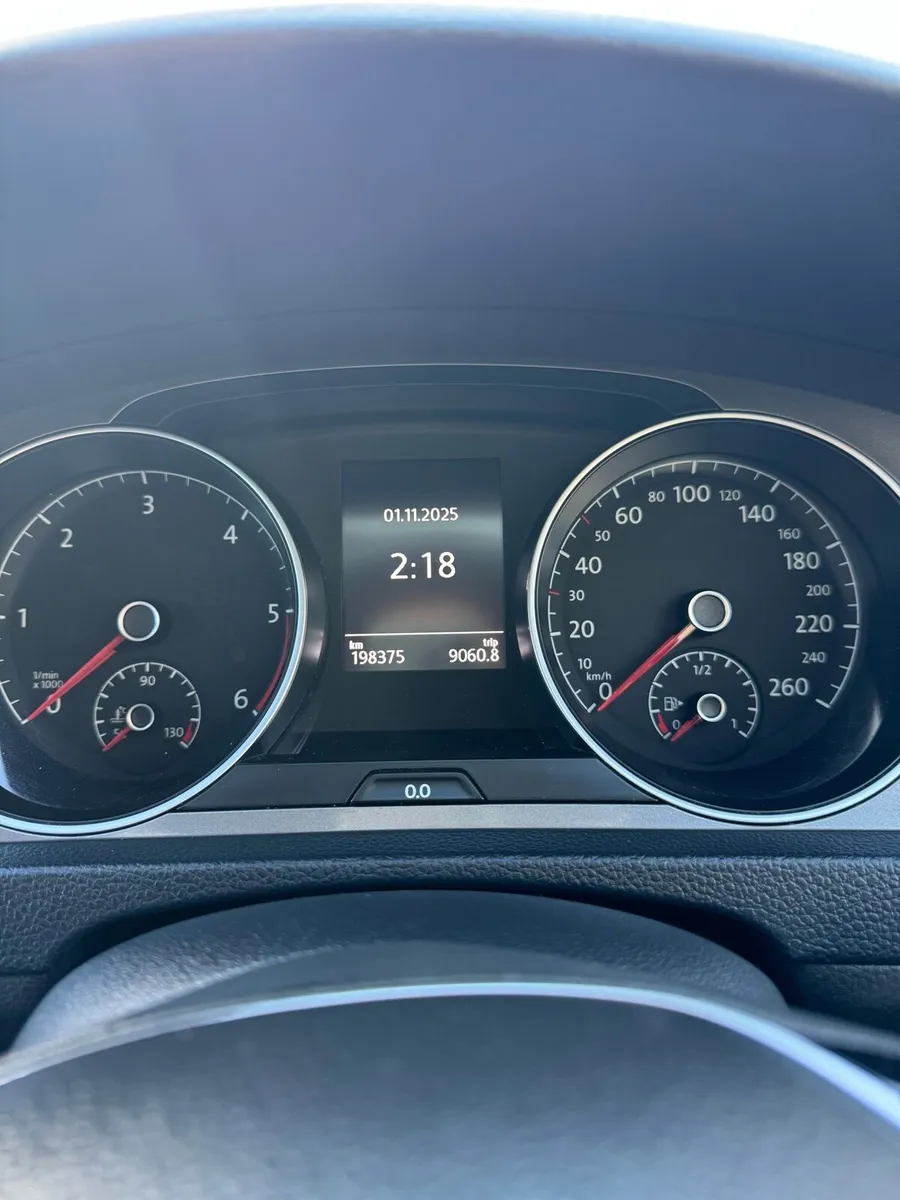 2016 Volkswagen Golf - Image 4