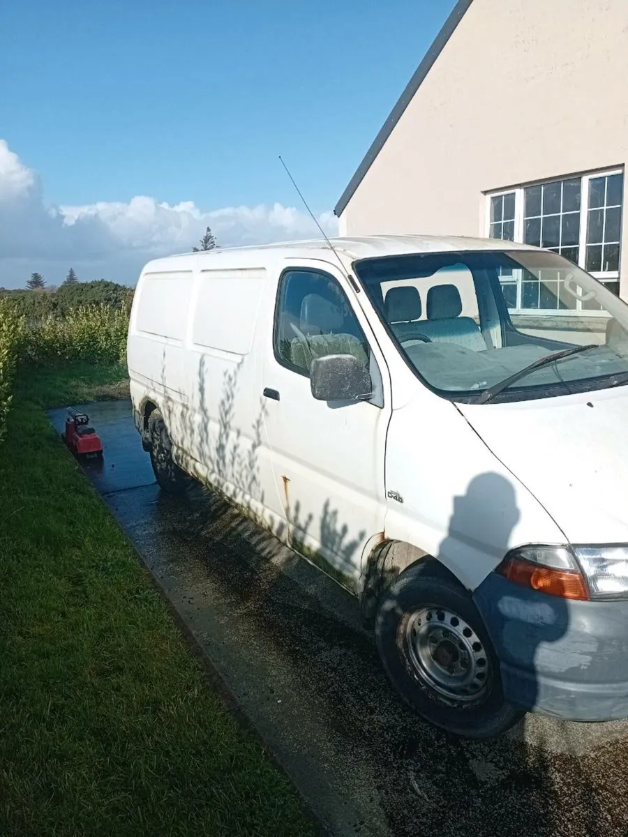 Toyota hiace 2004 d4d - Image 2
