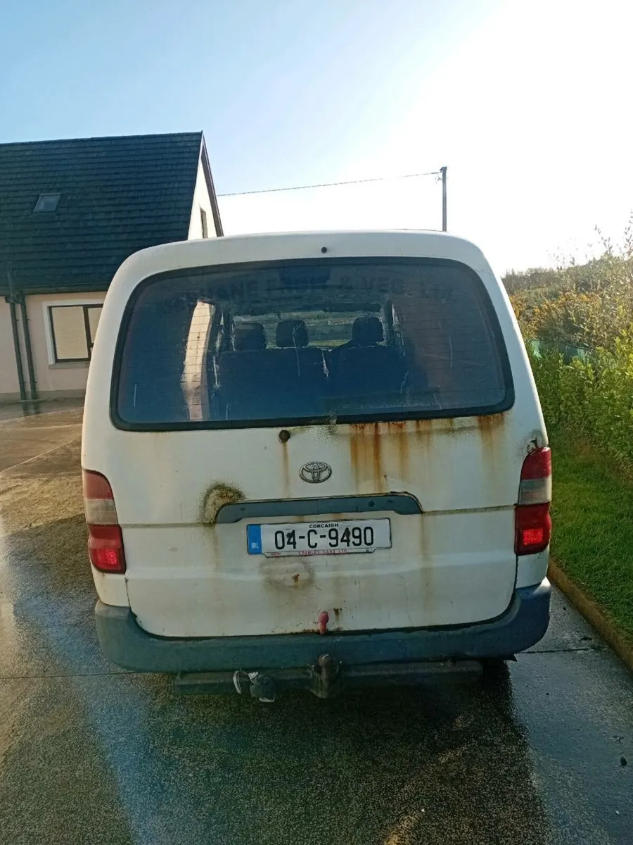 Toyota hiace 2004 d4d - Image 3