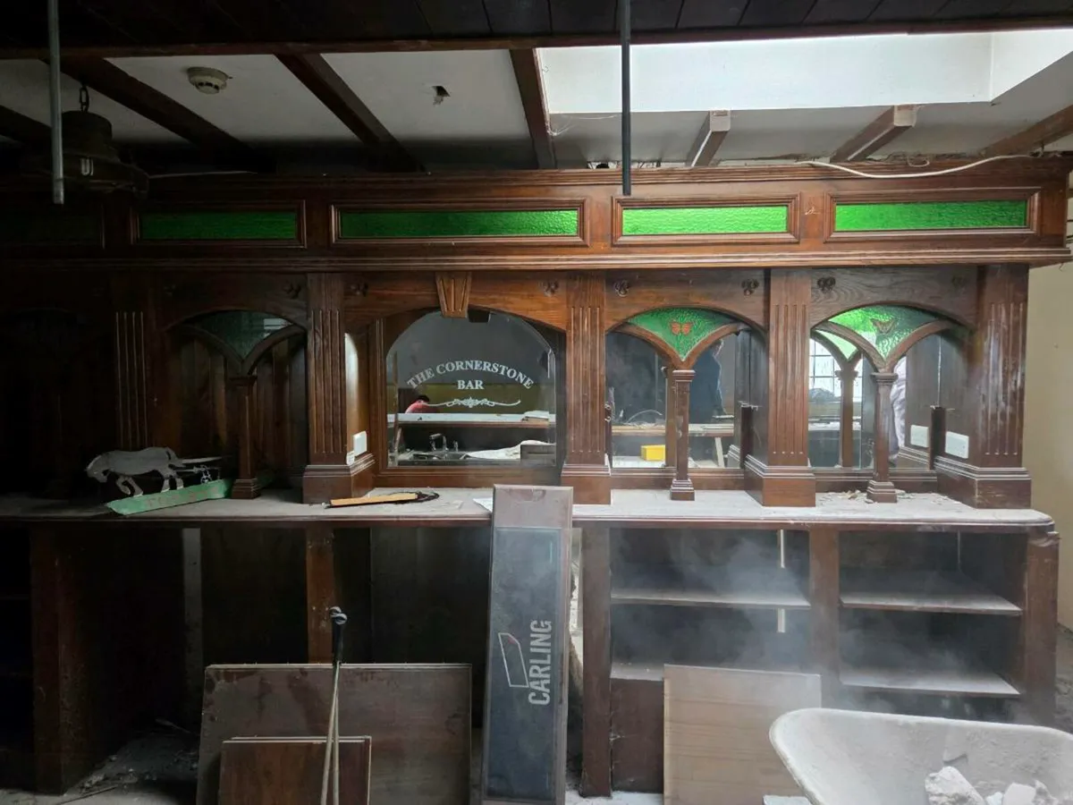 Bar counter and Shelves - Image 1