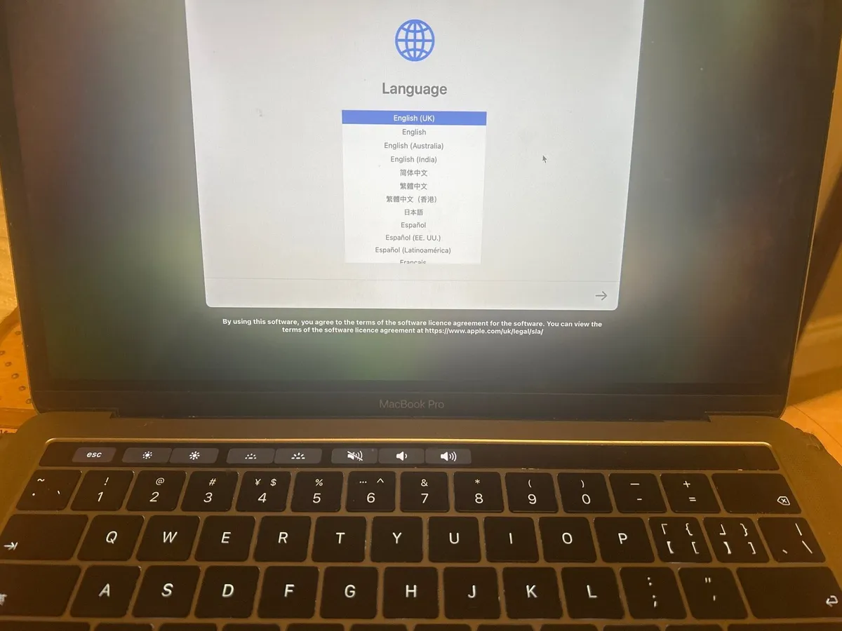 MacBook Pro - Image 2