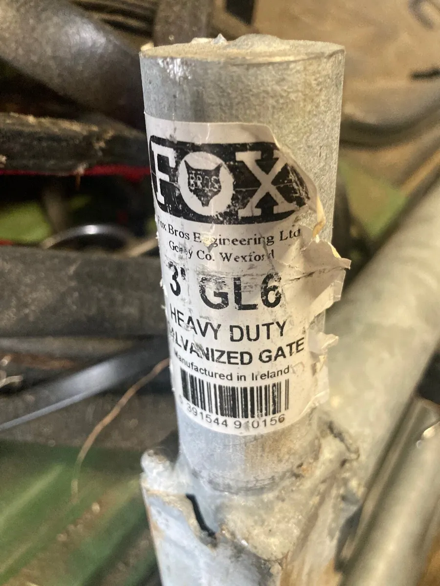 Selection of farm gates, 6 gates job lot - Image 2