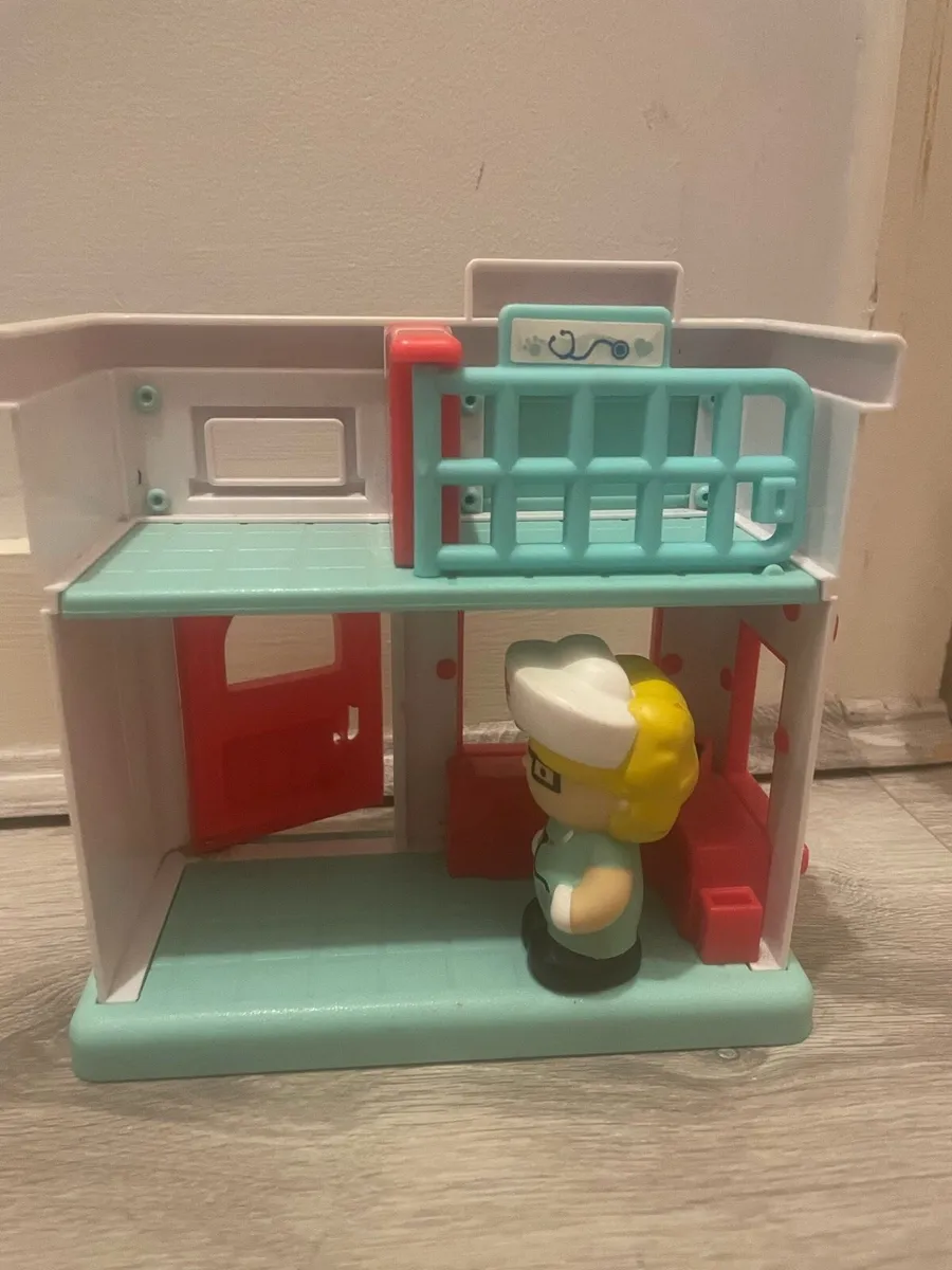 Toy vet center - Image 2