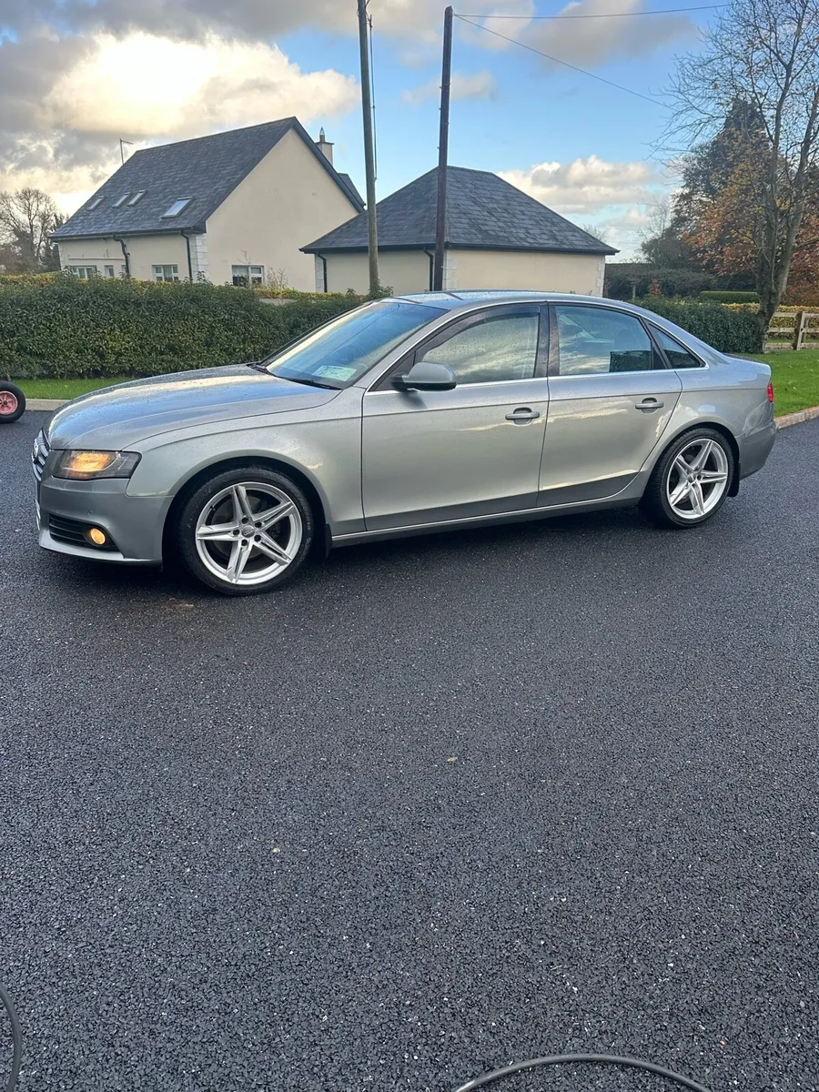 2011 Audi A4 2.0 TDI Technik,€5500 - Image 3