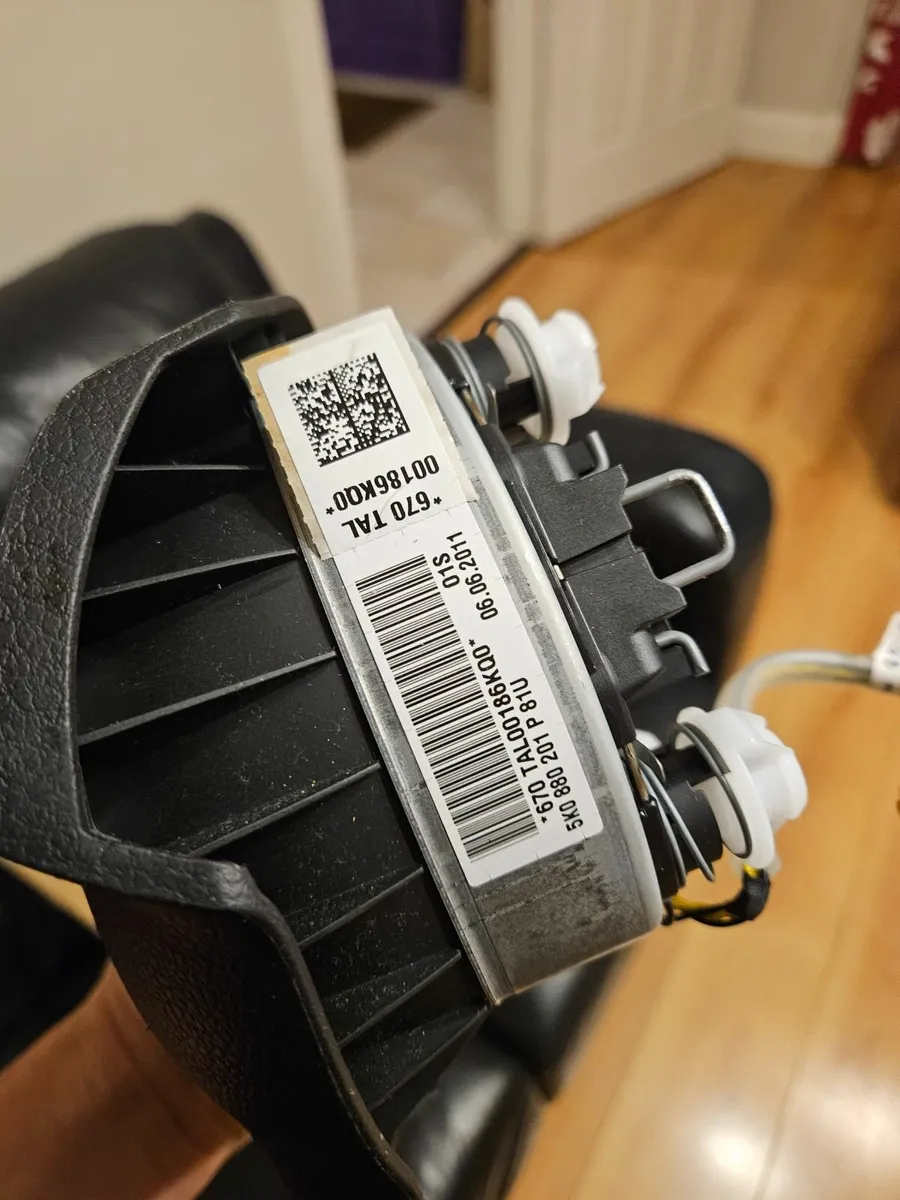 Mk 6 2012 Steering Wheel & Airbag - Image 4