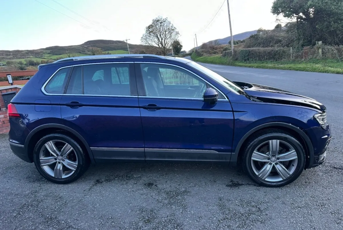 2018 VW Tiguan SEL - Image 4