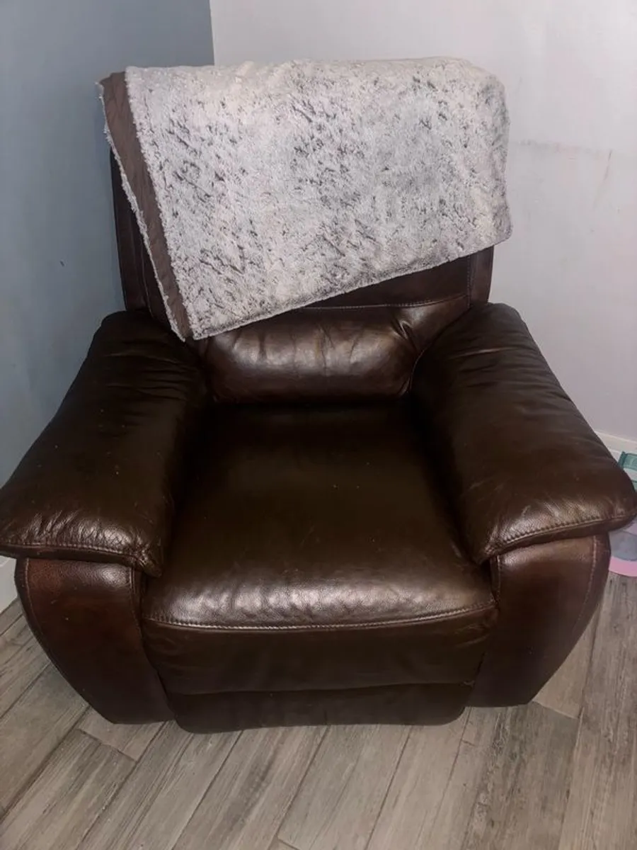 3 2 1  recliners - Image 2