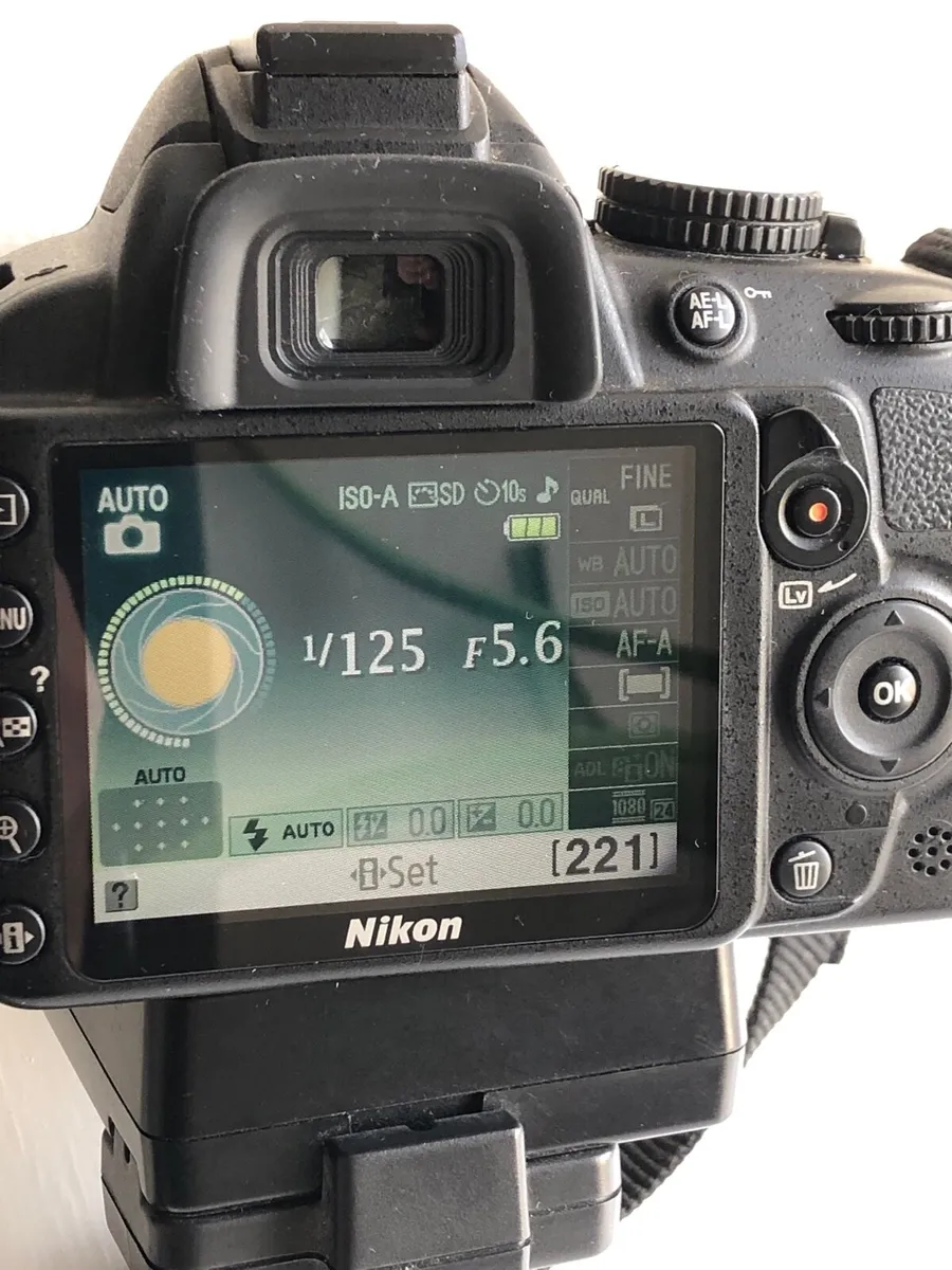 Nikon D3100 - Image 1