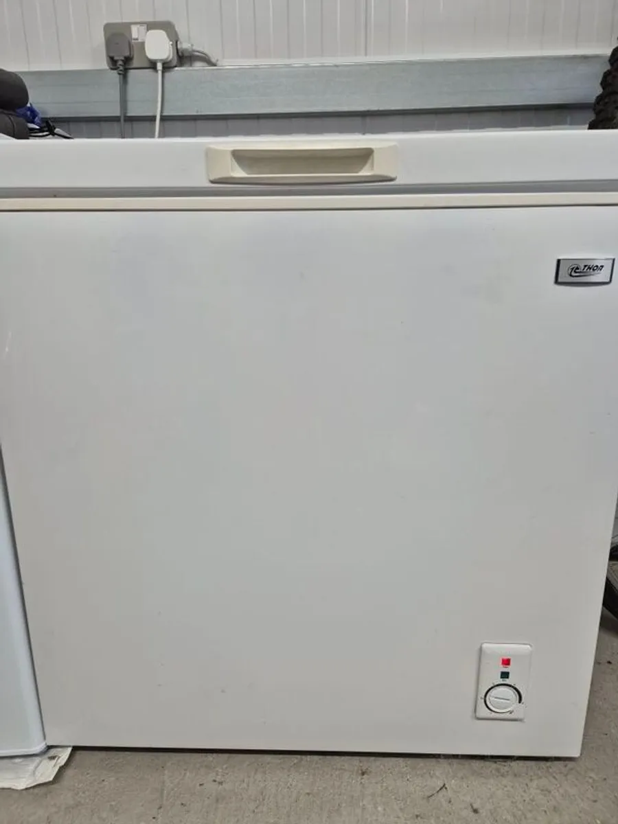 chest freezer - Image 1