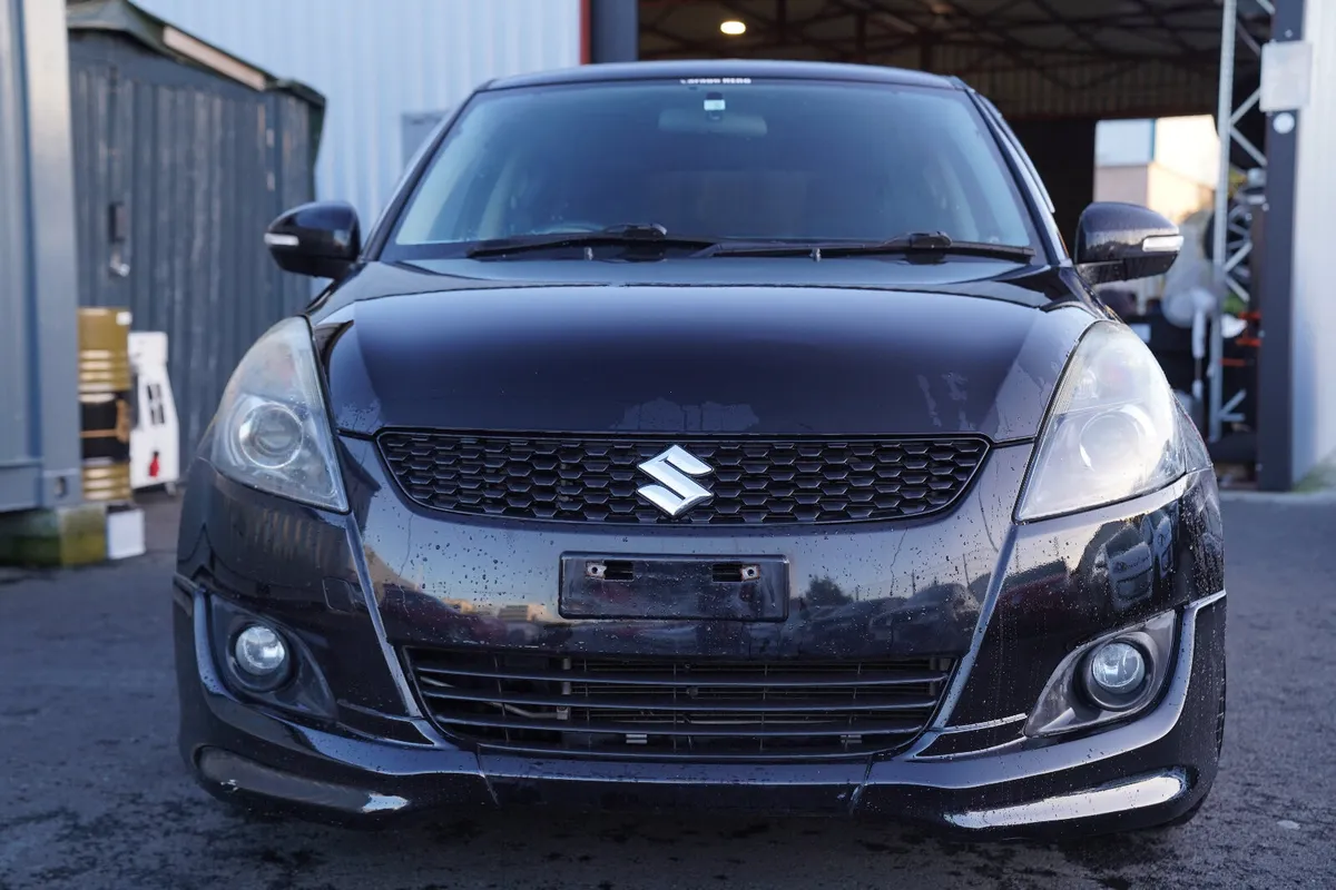 SUZUKI SWIFT 2012 BLACK - Image 2