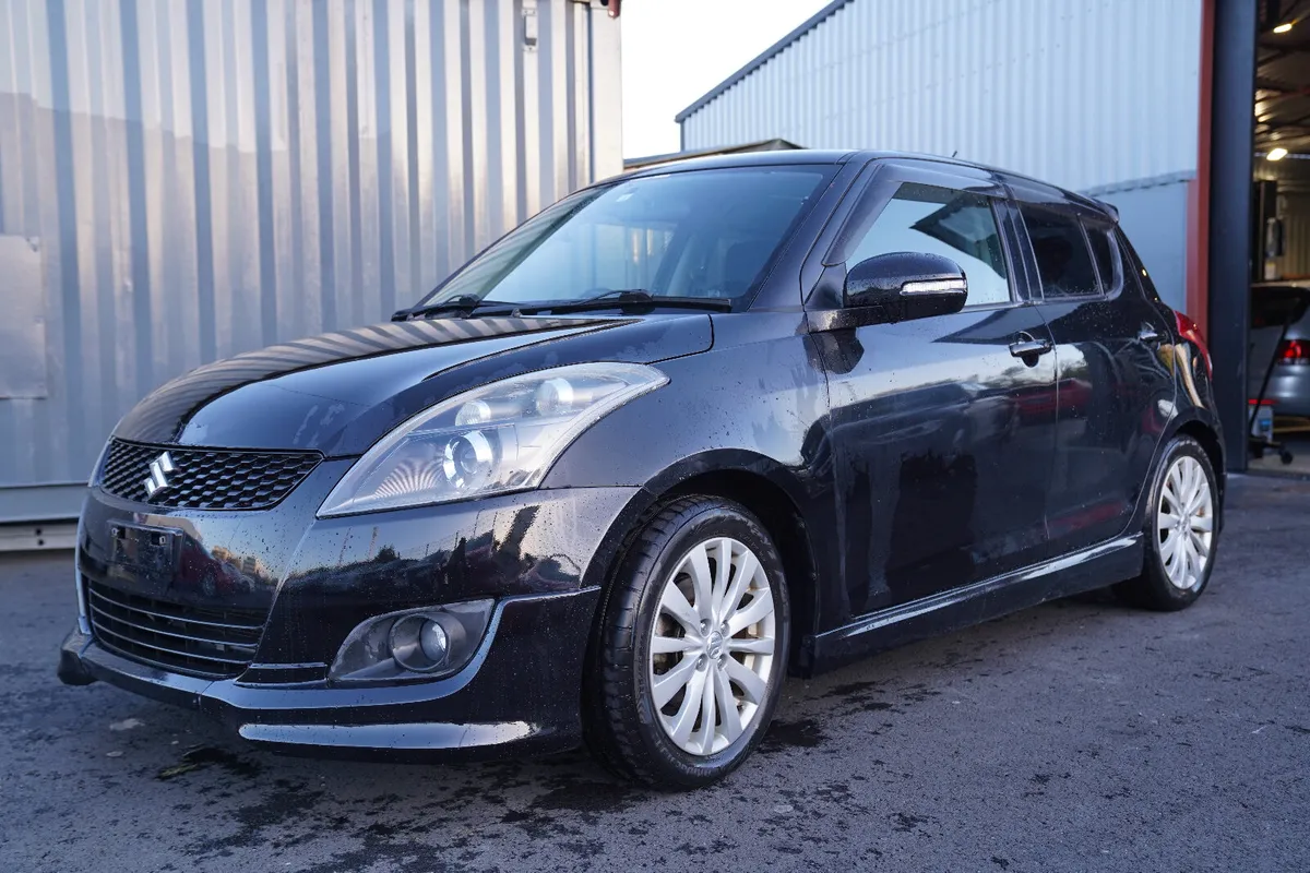 SUZUKI SWIFT 2012 BLACK - Image 3