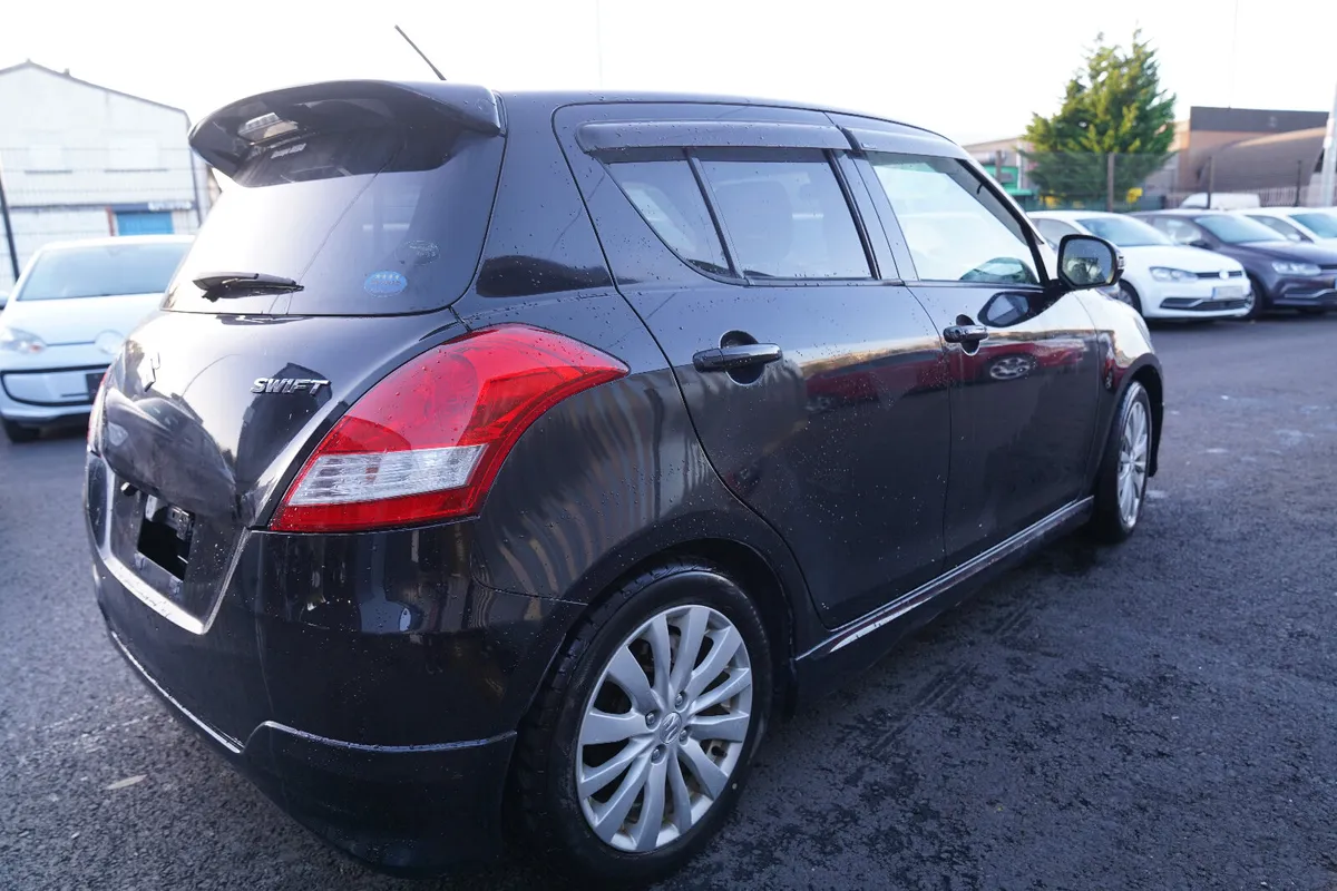 SUZUKI SWIFT 2012 BLACK - Image 4