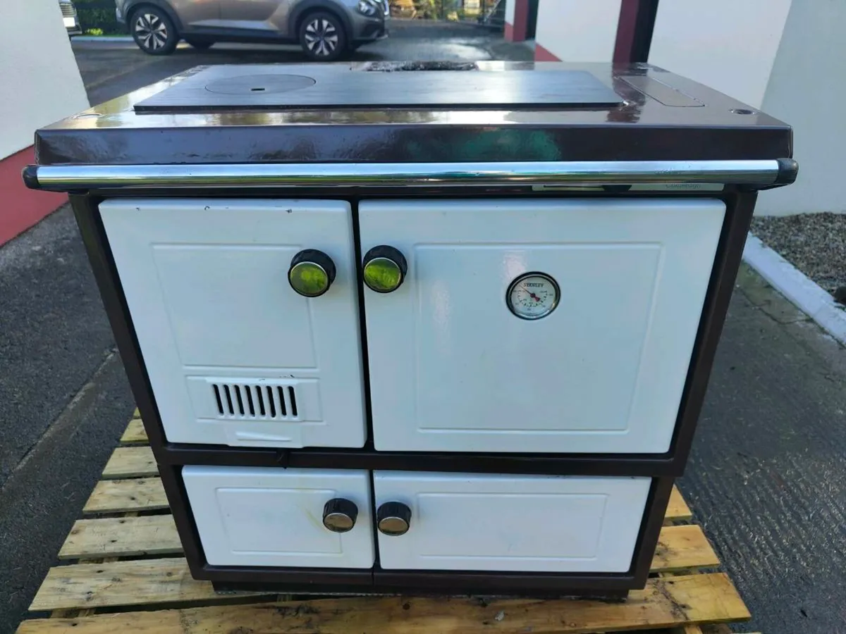 Stanley Comeragh Cooker Range - Image 1