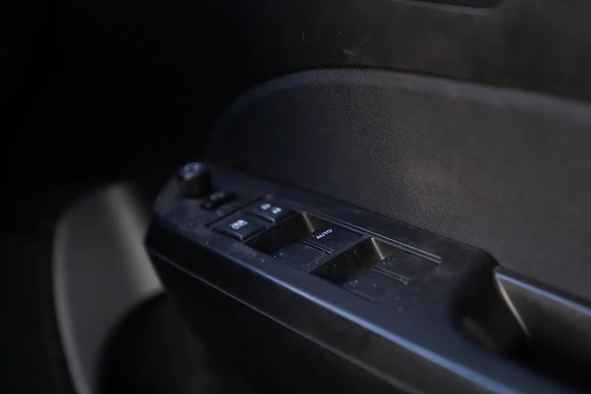 SUZUKI SWIFT 2012 BLACK - Image 15