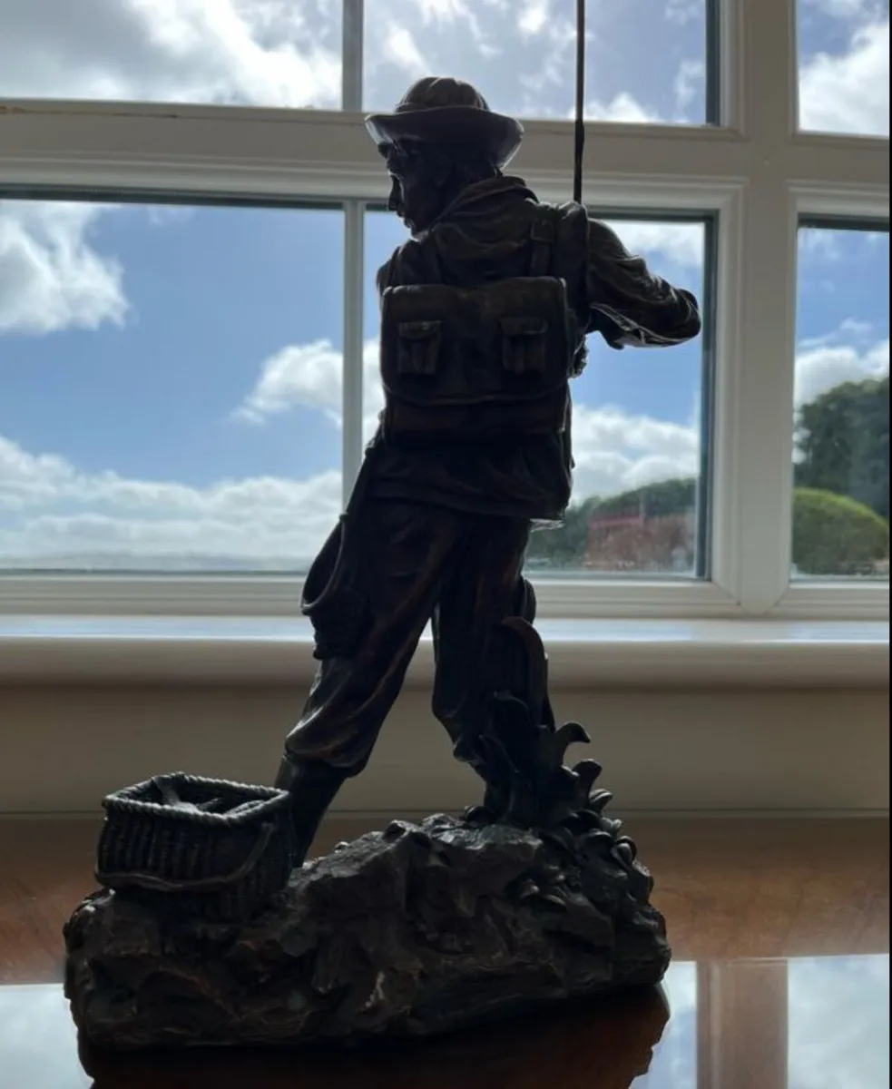 Vintage fisherman sculpture - Image 3