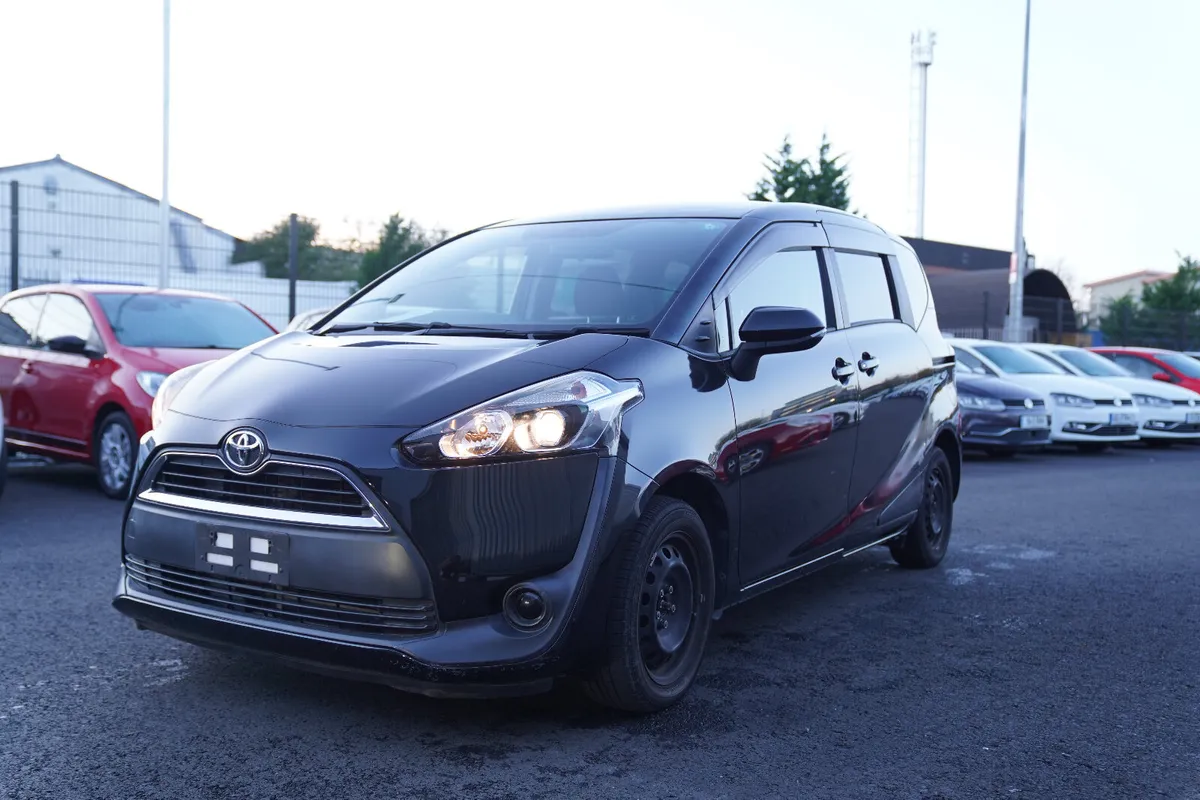 TOYOTA SIENTA 2015 BLACK 7 SEATER - Image 3