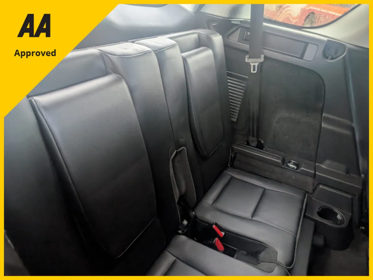 Land Rover Discovery Sport 2.0 TD4 SE 7SEATER  *1 - Image 2