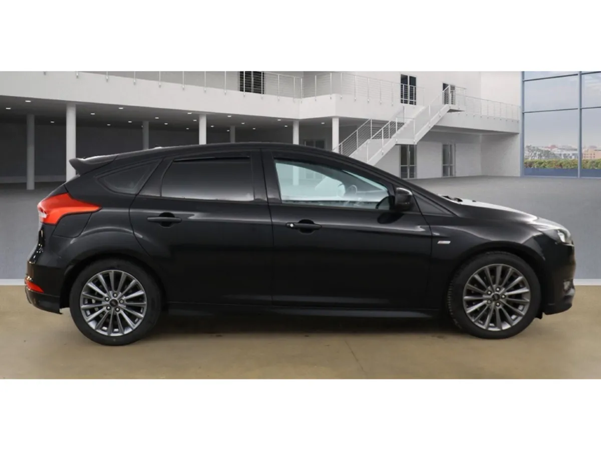 Ford Focus 1.5 TDCI ST-LINE - Image 3