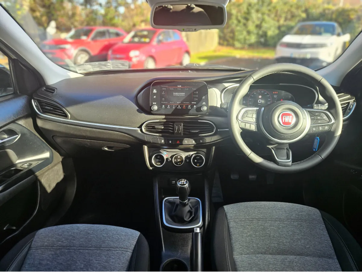 Fiat Tipo CROSS 1.0 100HP 5DR - Image 2