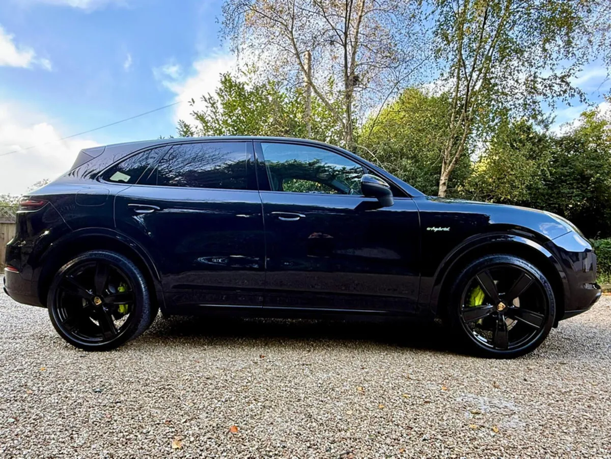 Porsche Cayenne *Sale Agreed* 3.0 V6 HYBRID *F.POR - Image 3
