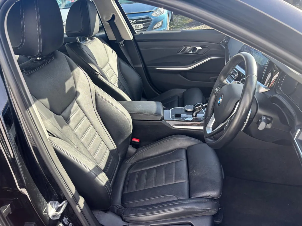 BMW 3-Series SPORT MHEV AUTO 320 D - Image 4
