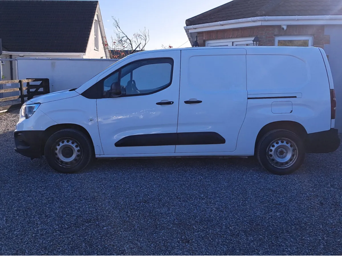 Vauxhall Combo Van Edition Model 2300 1.5 Diesel w - Image 3