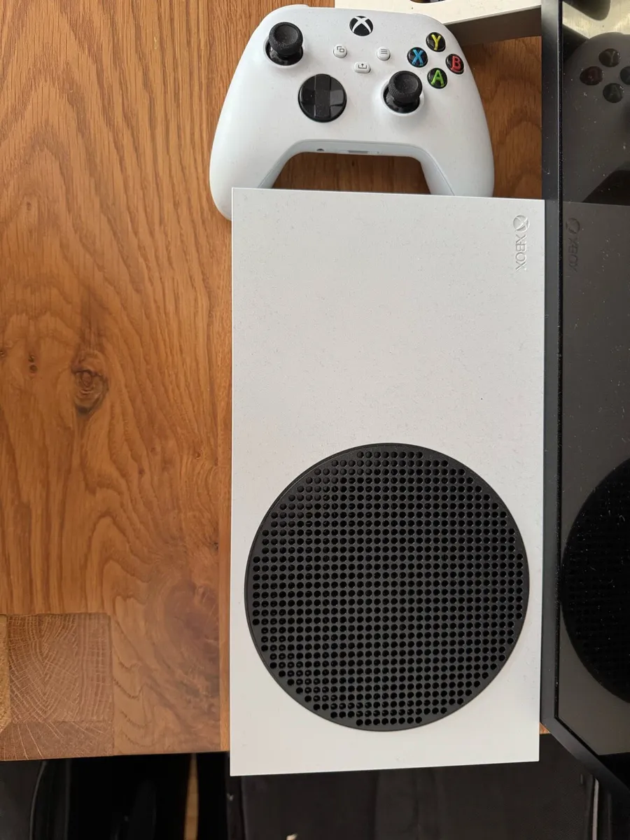 Xbox Series S - Image 1