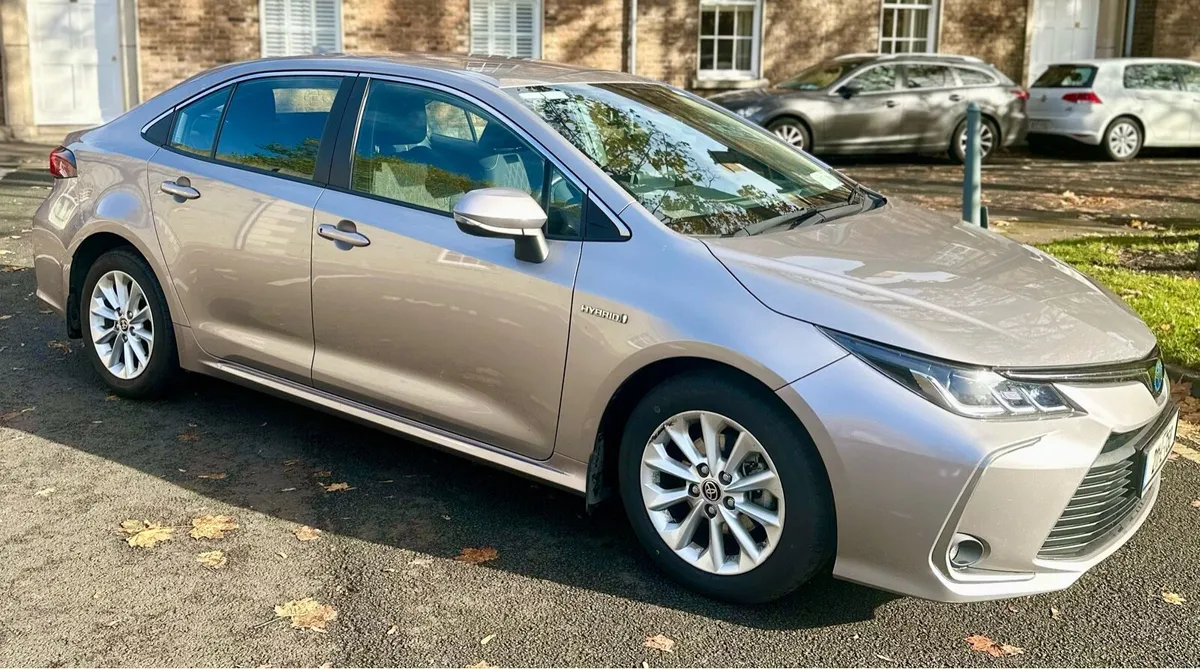 Toyota Corolla Hybrid LUNA Saloon 2021 - Image 2