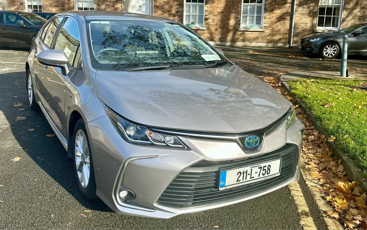 Toyota Corolla Hybrid LUNA Saloon 2021 - Image 1