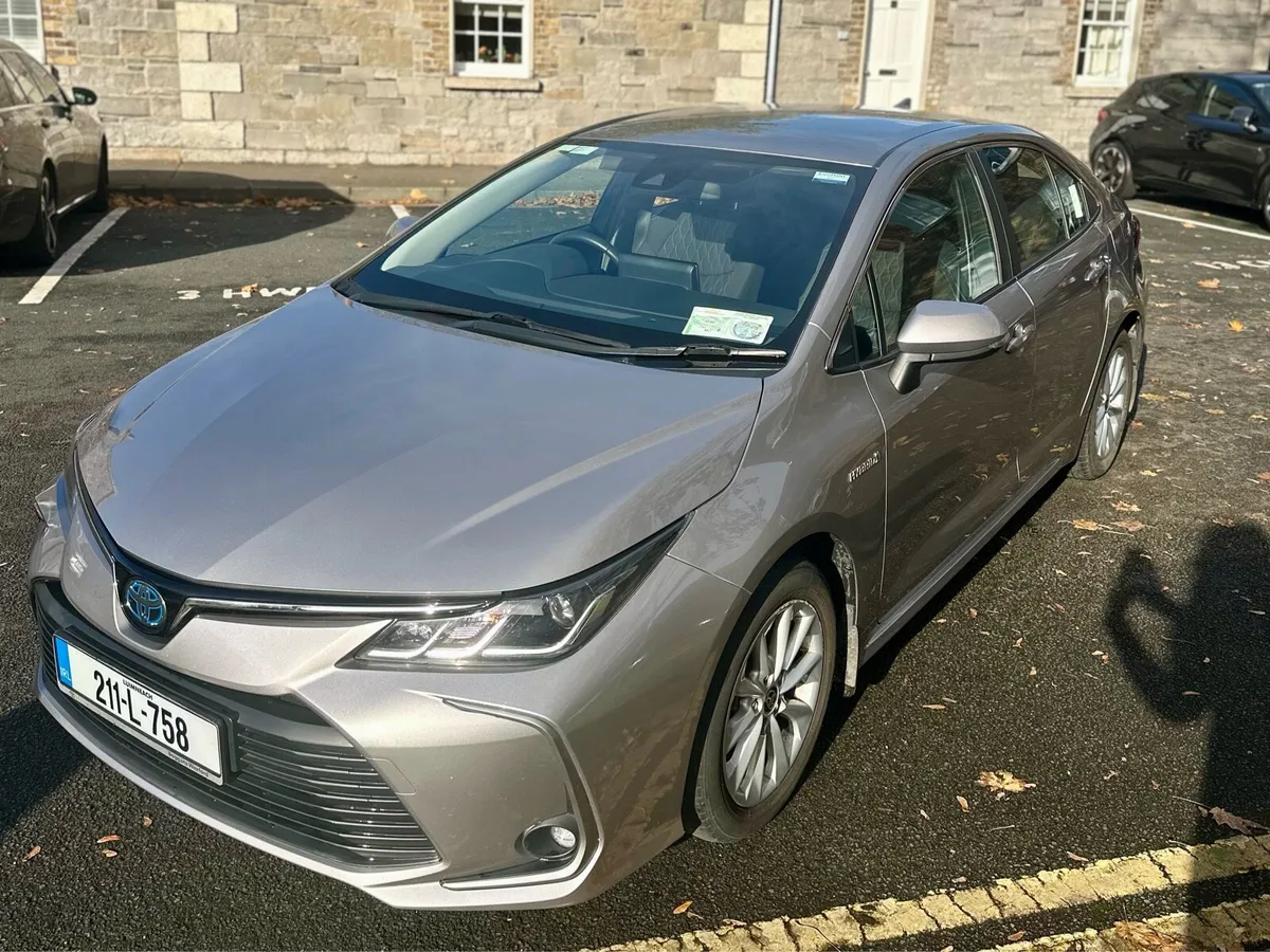 Toyota Corolla Hybrid LUNA Saloon 2021 - Image 4