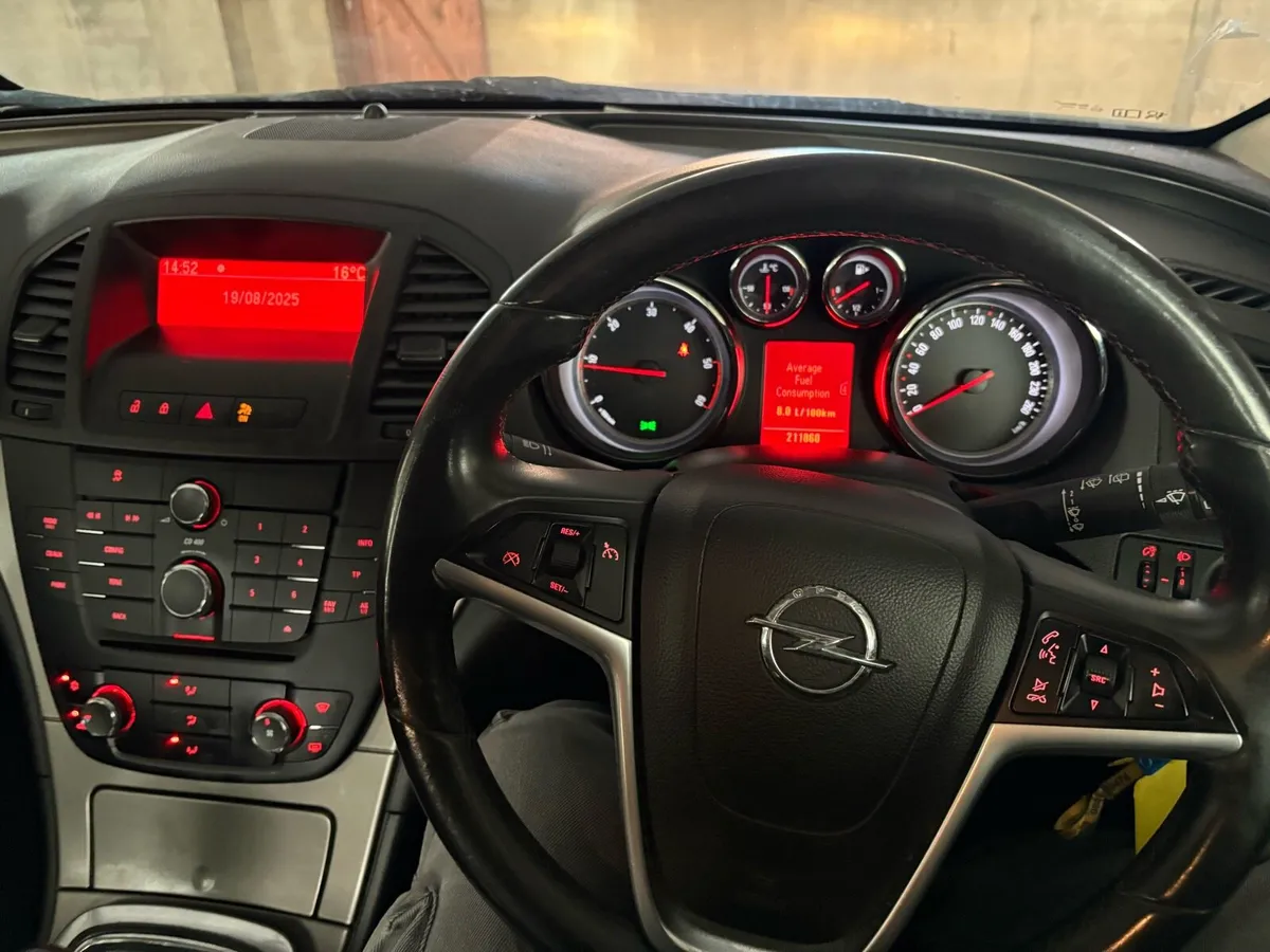 Opel Insignia 2.0 cdti - Image 1