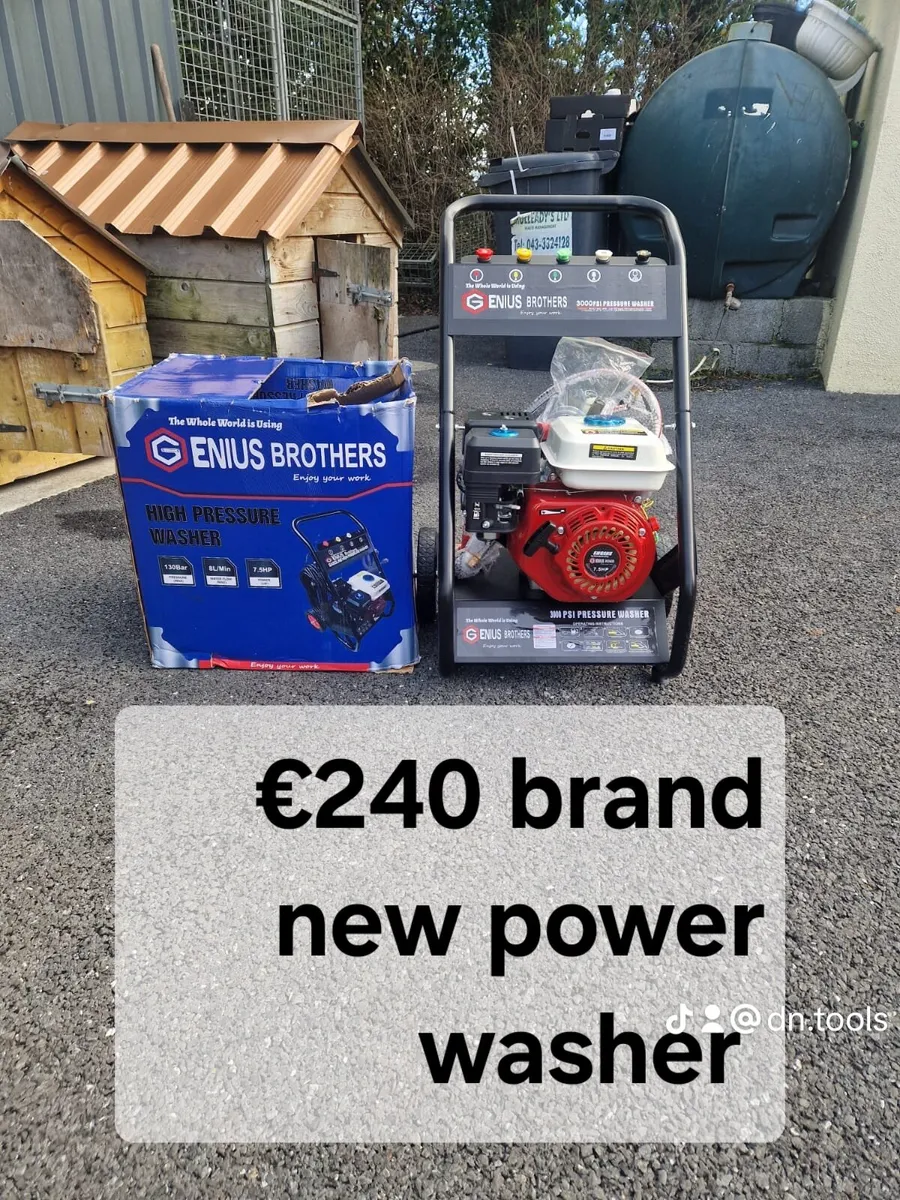 Brand new power washer everything with it