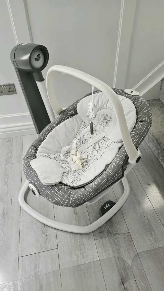Joie Serina 2 in 1 Swing and Bouncer - Image 2
