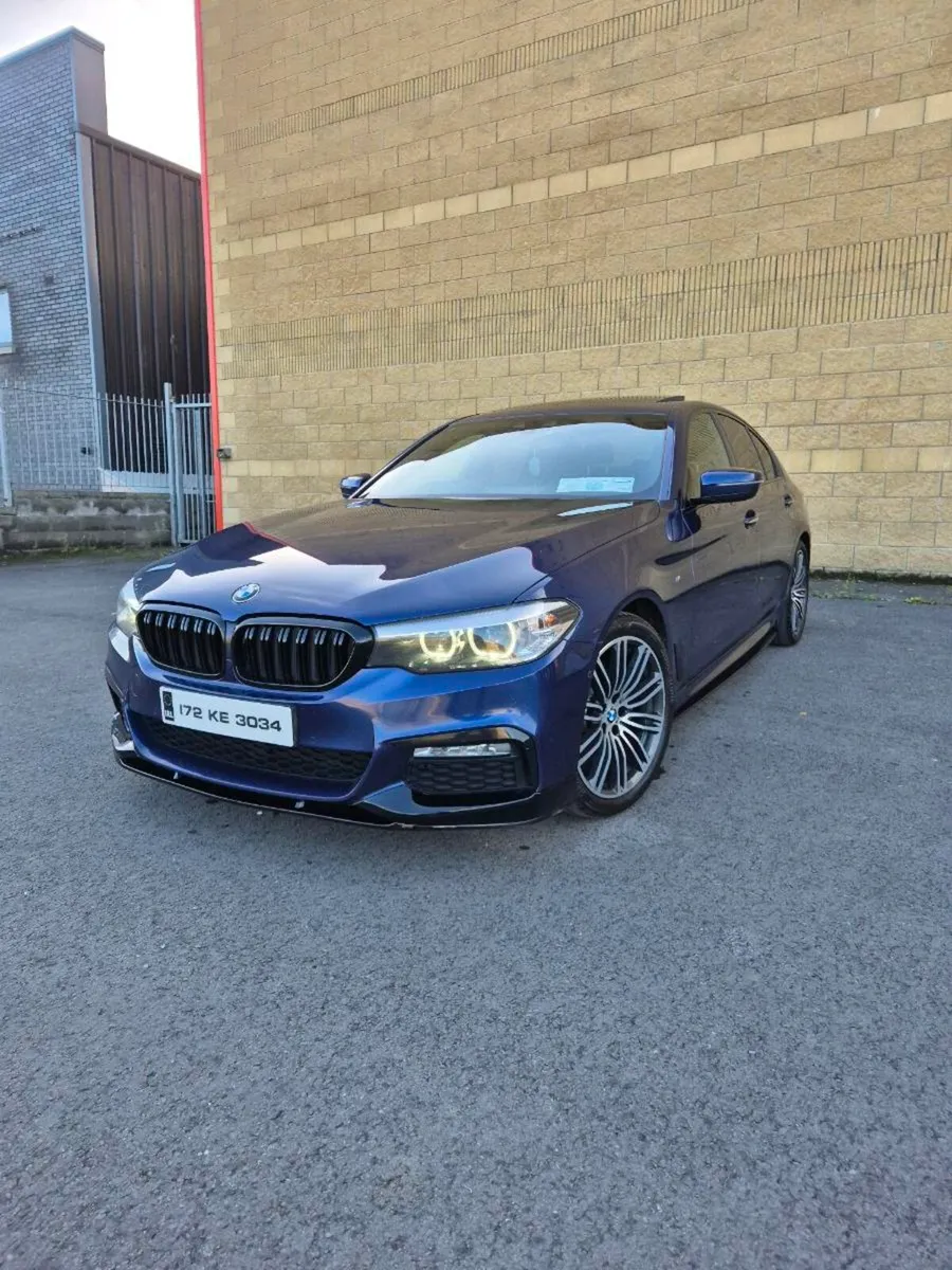 2017 BMW 520D Msport *SUNROOF* - Image 2