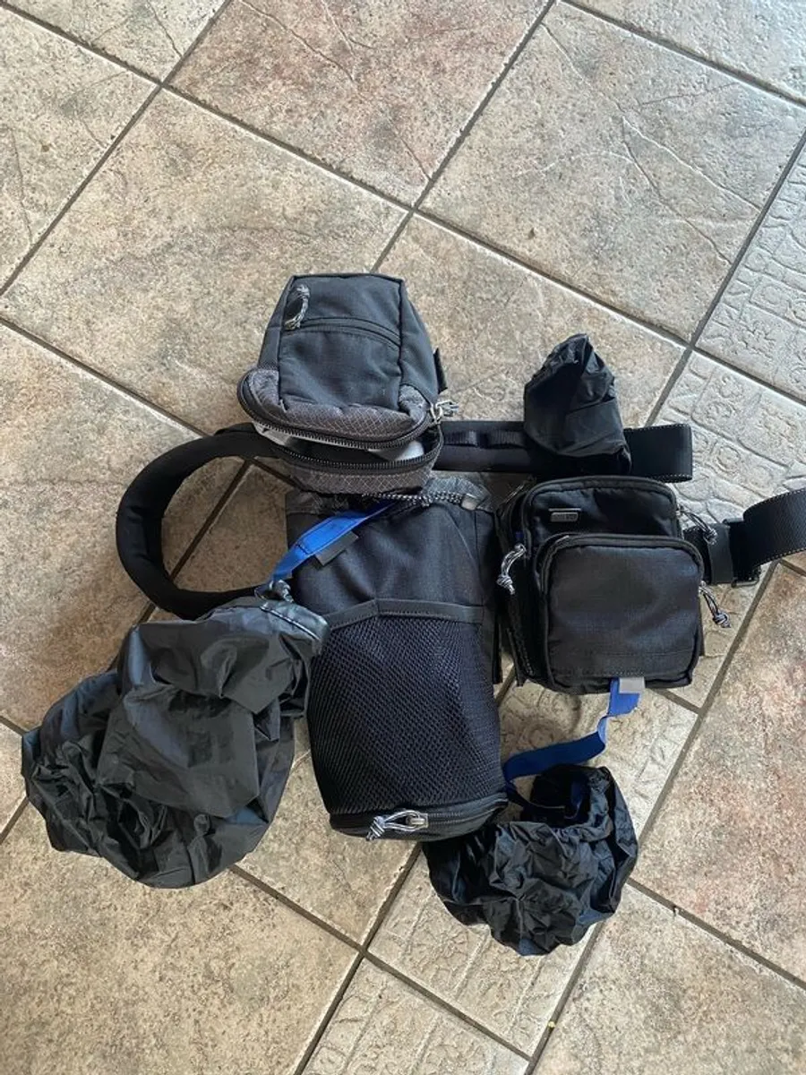 Think Tank Pro Speed Belt with lens, flash bag and storage - Image 1