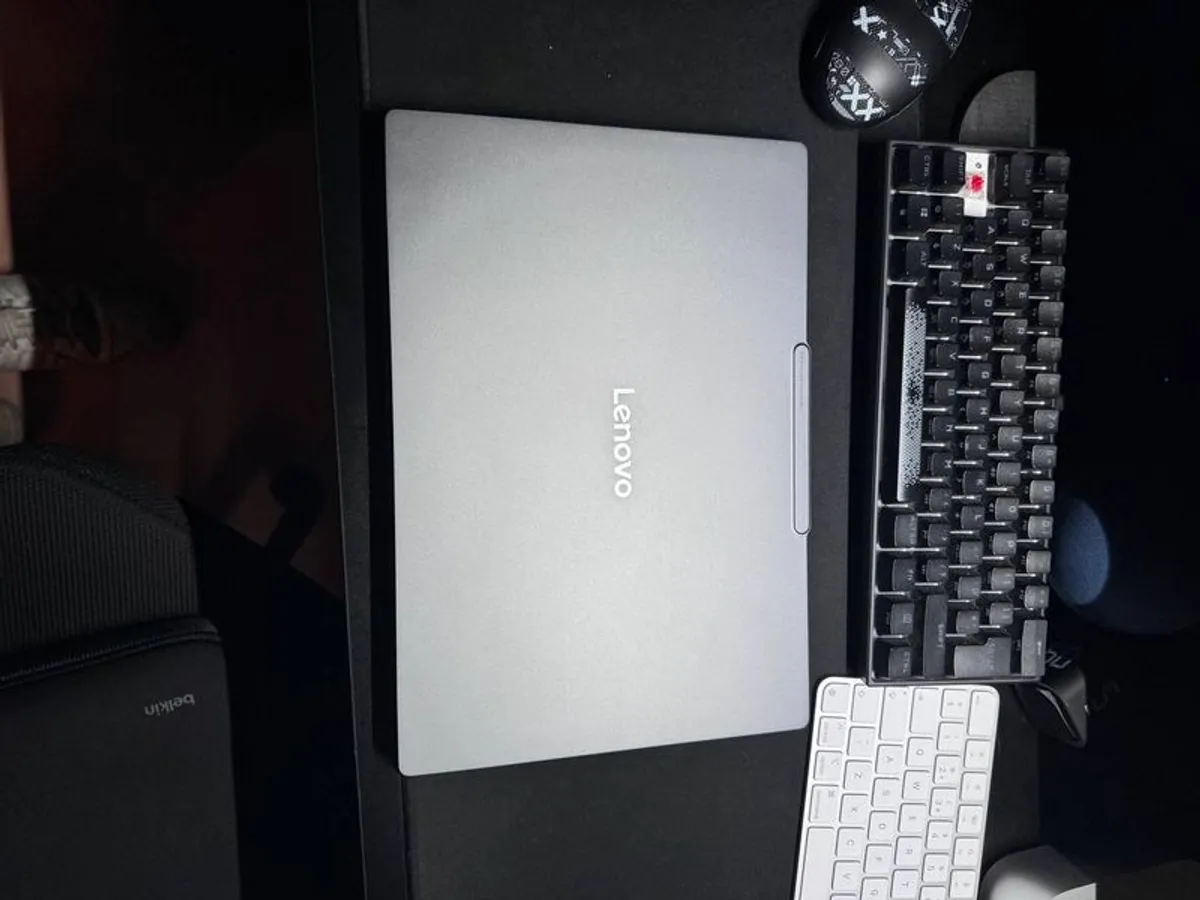 Leveno Yoga 7i Slim Gen10 Aura Edition - Image 1