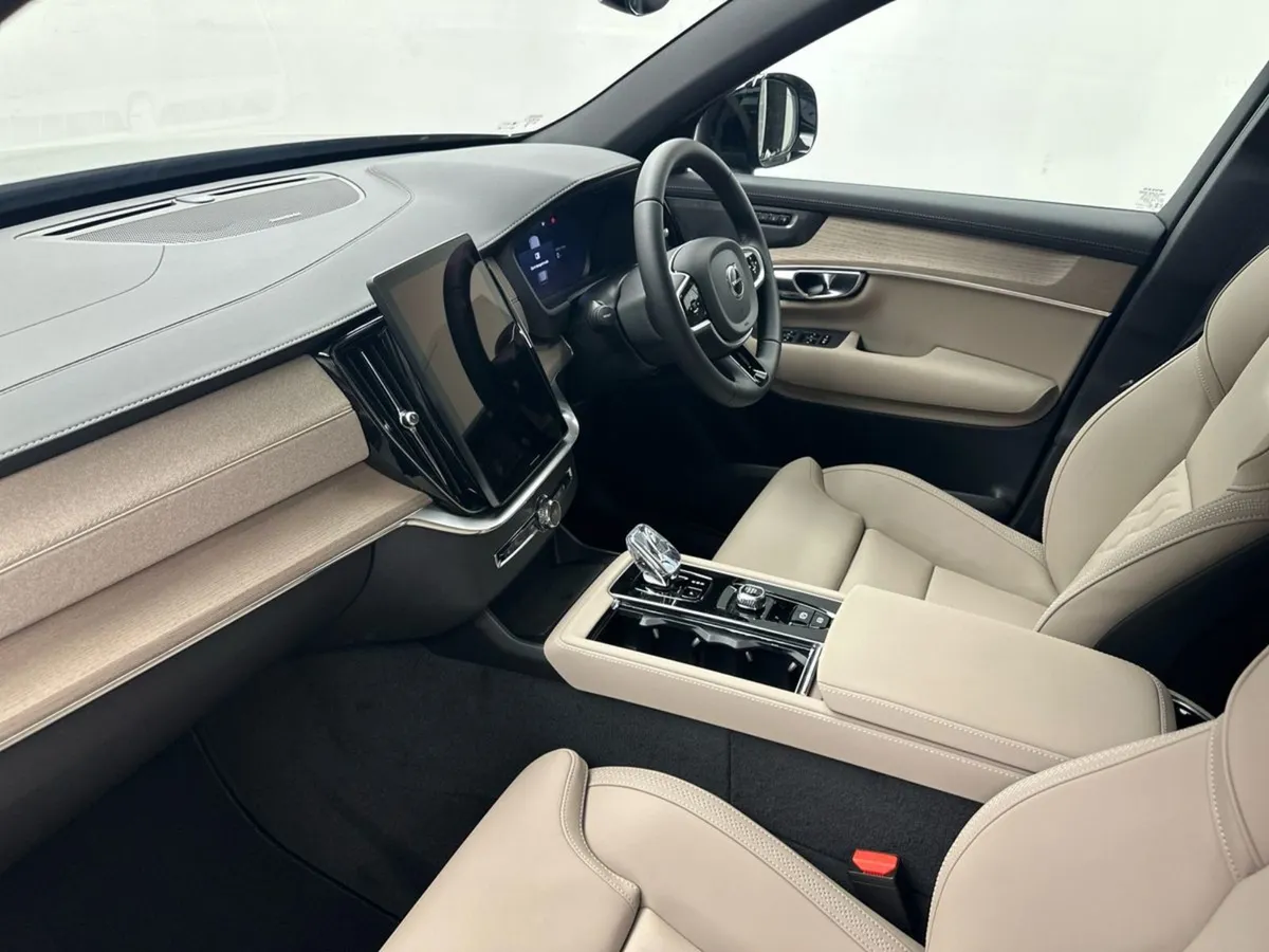 Volvo XC90 T8 PLUS DARK *ORDER NOW* €210 P/W ON PC - Image 4
