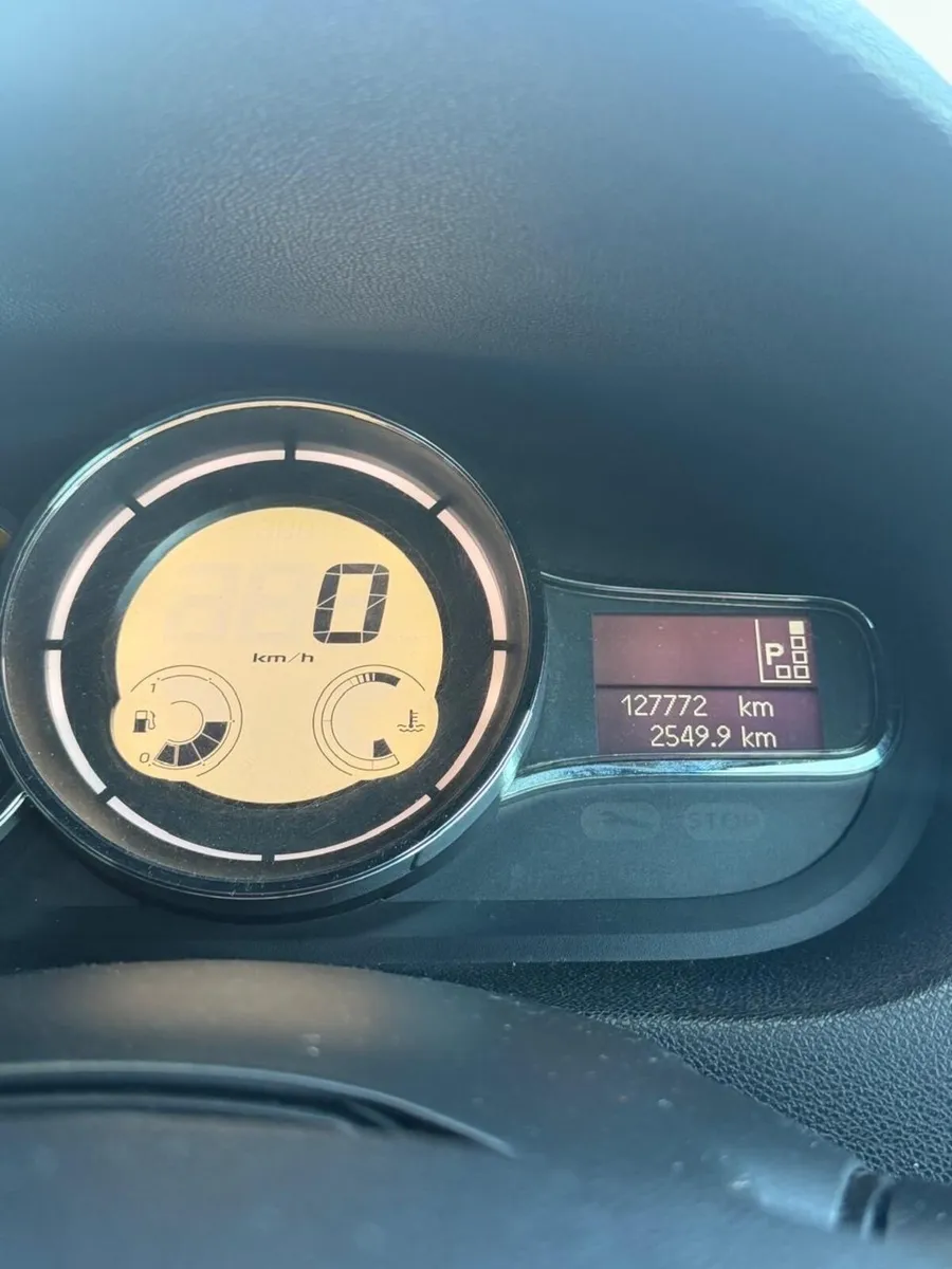 Renault Fluence 2012 Automatic Low miles!! - Image 3