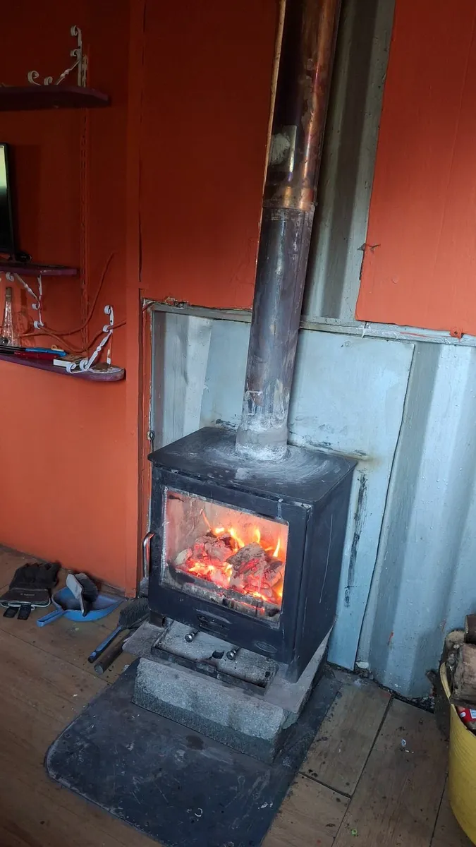 Converted shipping container - Image 2