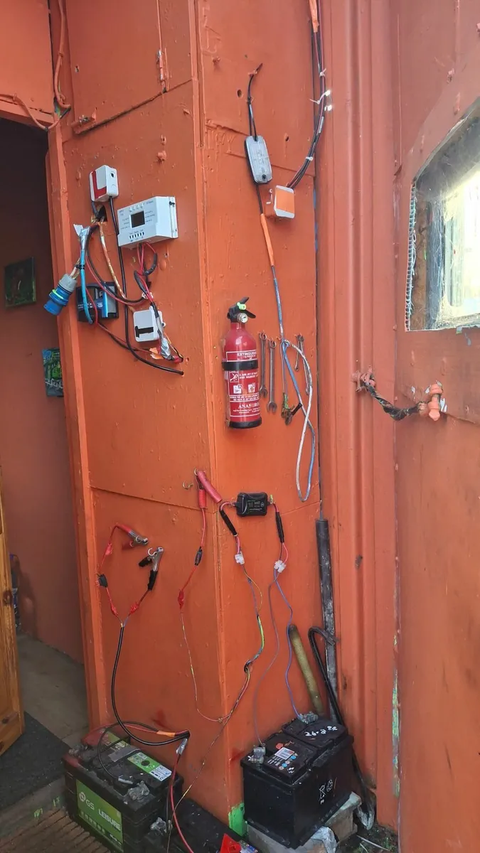 Converted shipping container - Image 3