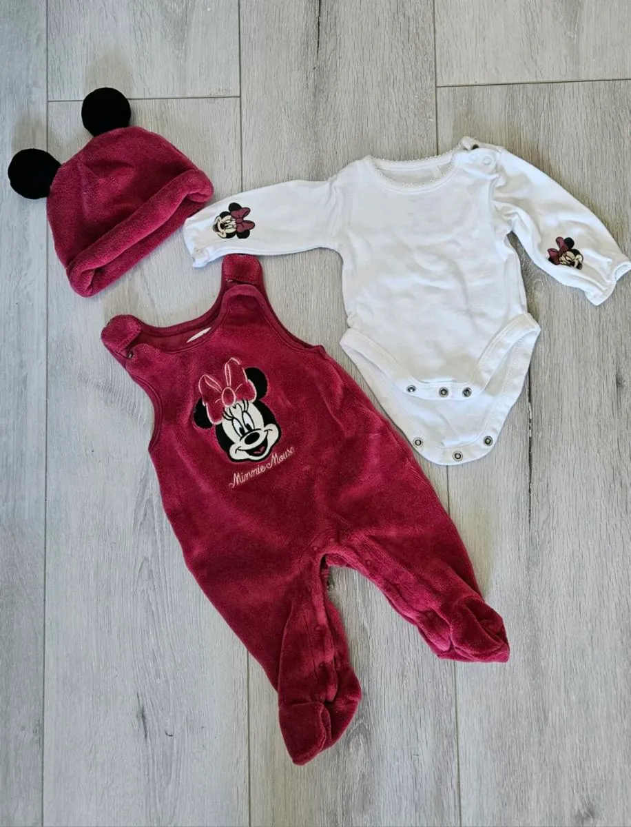 Baby girl bundle newborn up to 1 month - Image 1