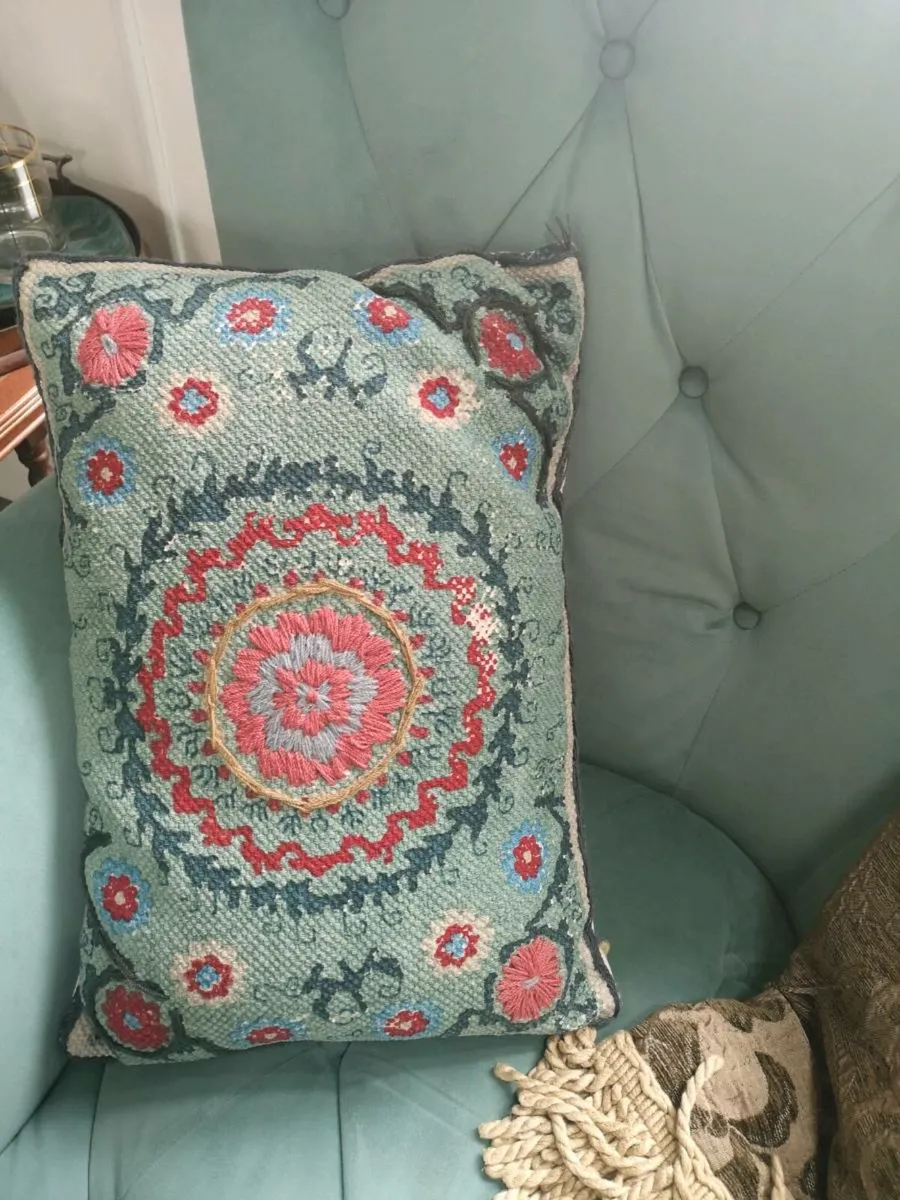 **Brand New* Stunning Needlepoint Cushions x 2 - Image 1