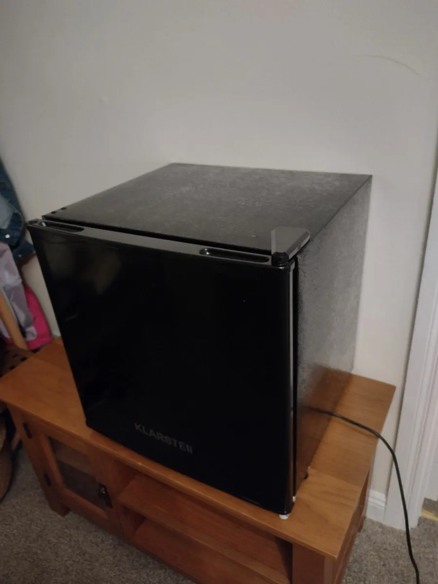 Black Mini Freezer - Image 3