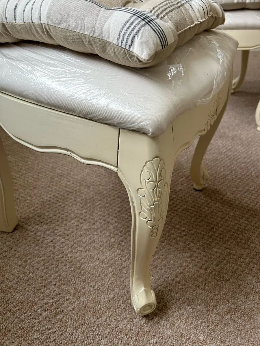 Dining Table & Chairs - Image 3