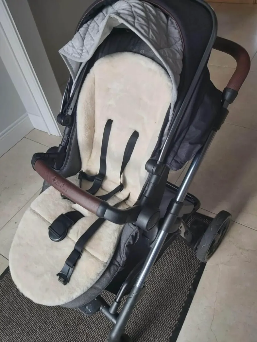 Silvercross buggy and travel system - Image 1