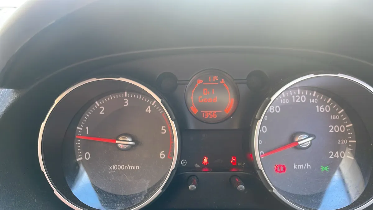 Nissan Qashqai 2009 nct&tax €1600 no offers - Image 3