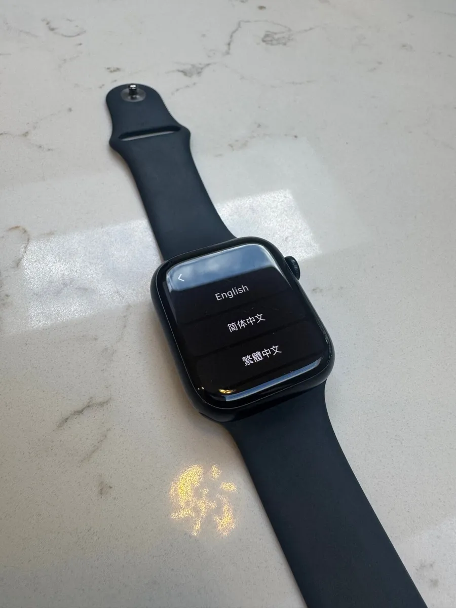 Apple Watch 8 45mm - Image 4