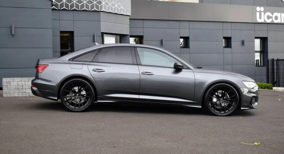 Audi A6 2.0 A6 Black Edition 40 TDI Semi-auto 4dr - Image 4